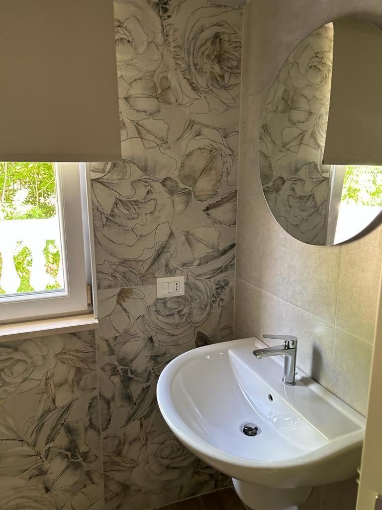Ro.Ma Apartment Canosa di Puglia Bagian luar foto