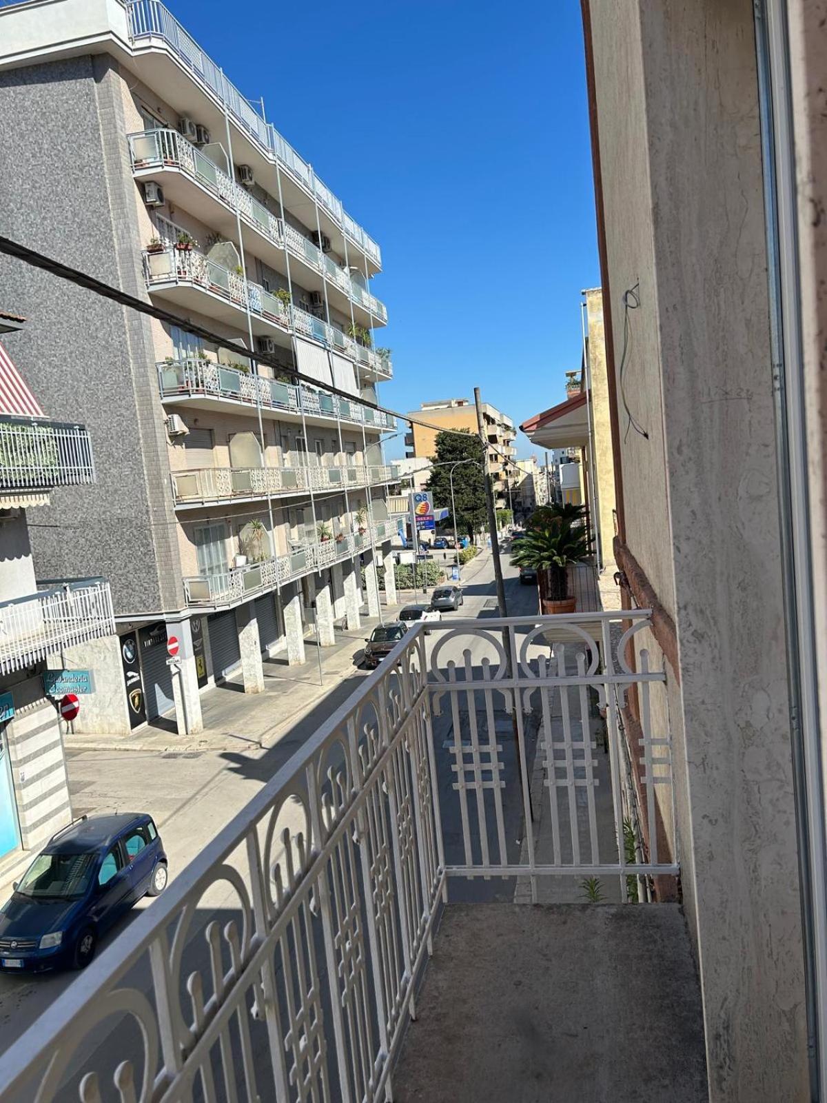 Ro.Ma Apartment Canosa di Puglia Bagian luar foto